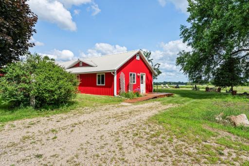 17634 240th Street, Hutchinson, MN 55350