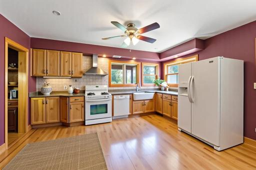 17634 240th Street, Hutchinson, MN 55350