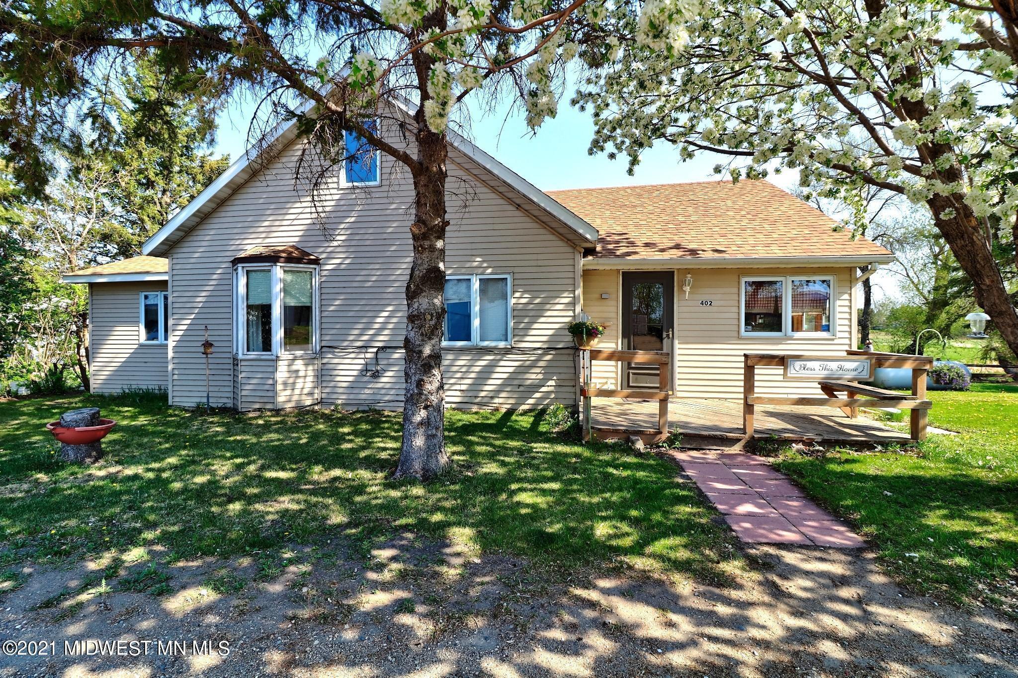 402 2ND St. Ogema 1.jpg