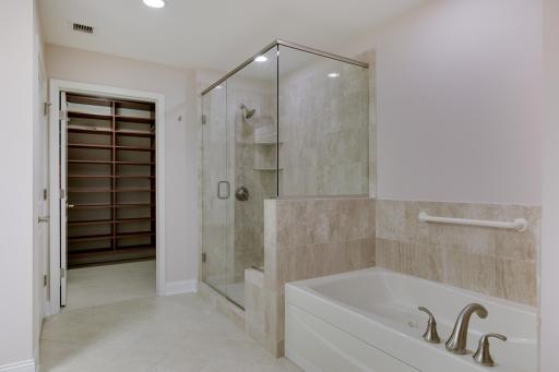 100 3rd Avenue S, 1802, Minneapolis, MN 55401