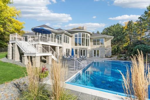 18014 Bearpath Trail, Eden Prairie, MN 55347