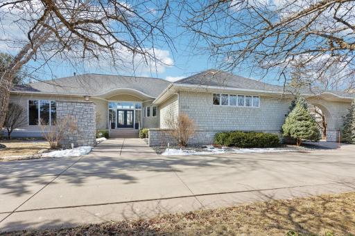 18014 Bearpath Trail, Eden Prairie, MN 55347