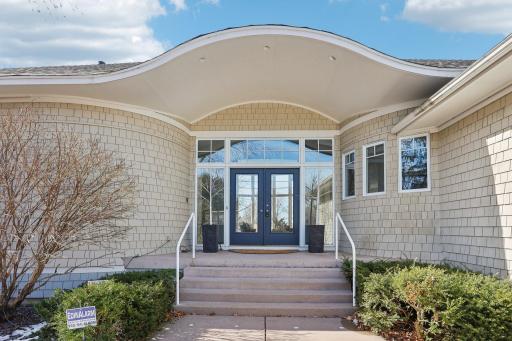 18014 Bearpath Trail, Eden Prairie, MN 55347