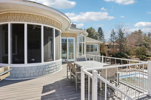 18014 Bearpath Trail, Eden Prairie, MN 55347