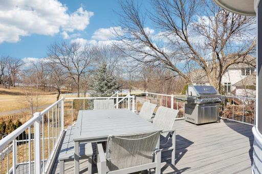 18014 Bearpath Trail, Eden Prairie, MN 55347