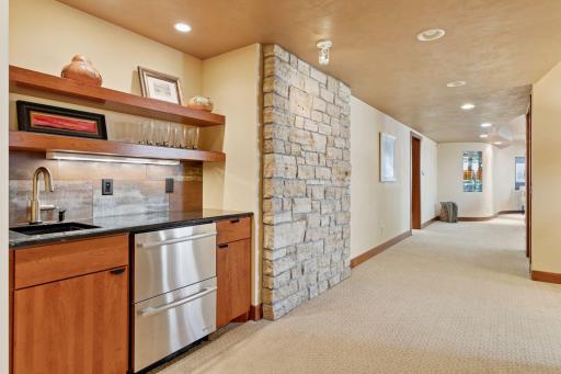 9601 Whistling Valley Road, Lake Elmo, MN 55042