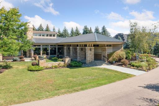 9601 Whistling Valley Road, Lake Elmo, MN 55042