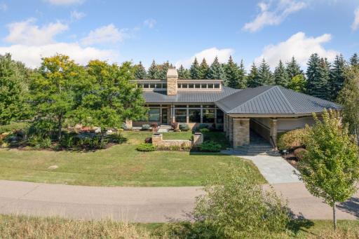 9601 Whistling Valley Road, Lake Elmo, MN 55042