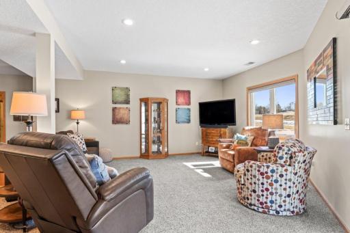 819 Vardon Court, Faribault, MN 55021