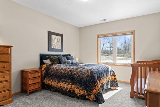 819 Vardon Court, Faribault, MN 55021