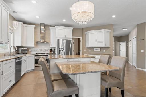 819 Vardon Court, Faribault, MN 55021