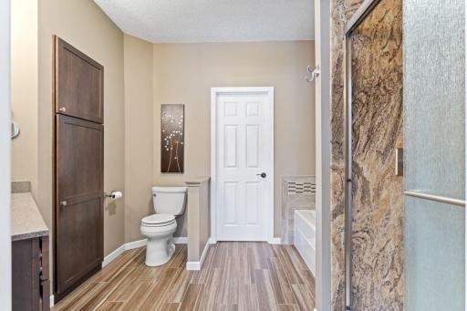 819 Vardon Court, Faribault, MN 55021
