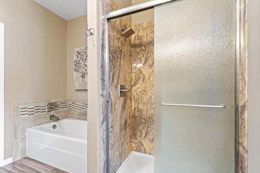 819 Vardon Court, Faribault, MN 55021