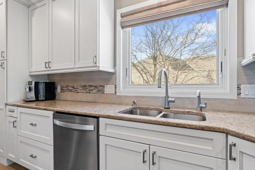 819 Vardon Court, Faribault, MN 55021