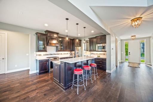4021 Grand Chevalle Parkway, Chaska, MN 55318
