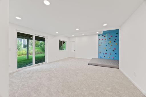 4021 Grand Chevalle Parkway, Chaska, MN 55318