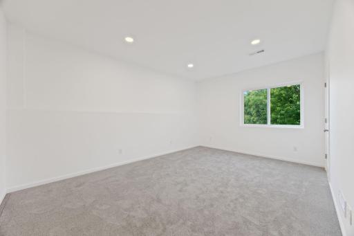 4021 Grand Chevalle Parkway, Chaska, MN 55318