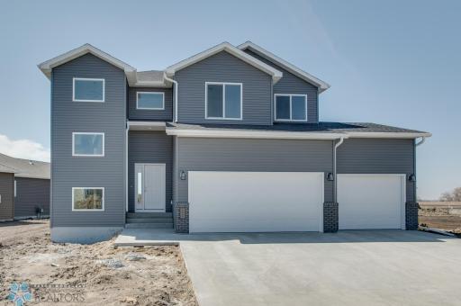 6657 Belding Drive S, Fargo, ND 58104