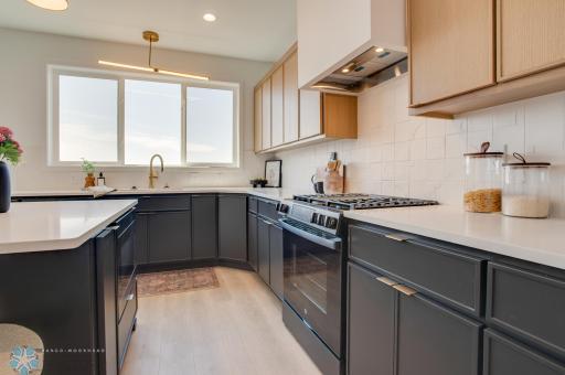 6657 Belding Drive S, Fargo, ND 58104
