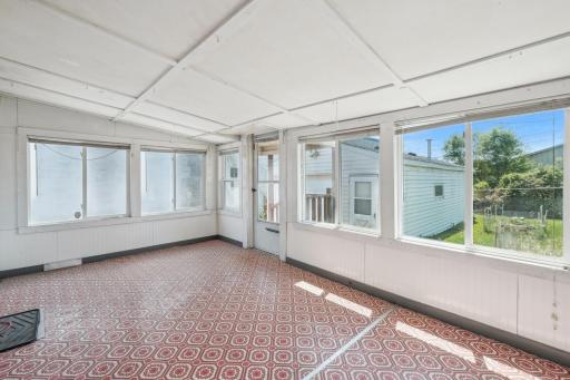 574 Burgess Street, Saint Paul, MN 55103