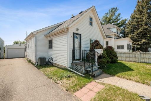 574 Burgess Street, Saint Paul, MN 55103