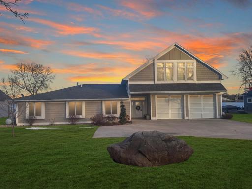 26 Lakeview Drive, Slayton, MN 56172