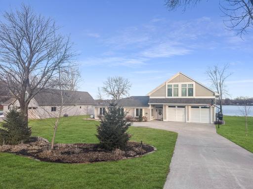 26 Lakeview Drive, Slayton, MN 56172