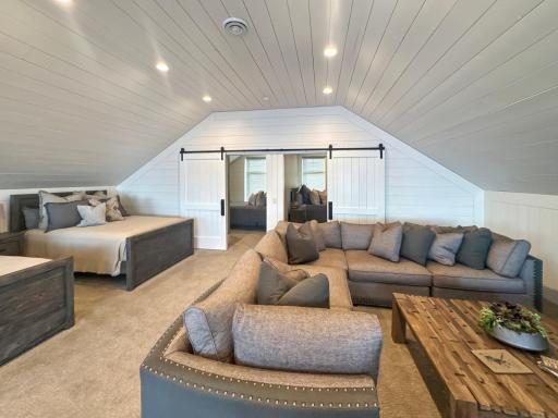 26 Lakeview Drive, Slayton, MN 56172