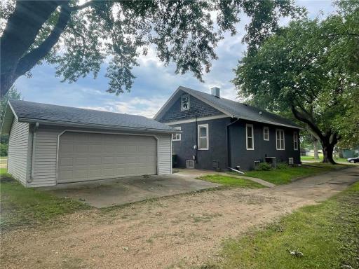 32 Morgan Street, Tracy, MN 56175