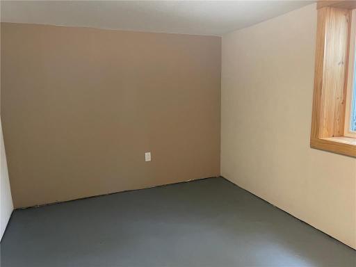 32 Morgan Street, Tracy, MN 56175