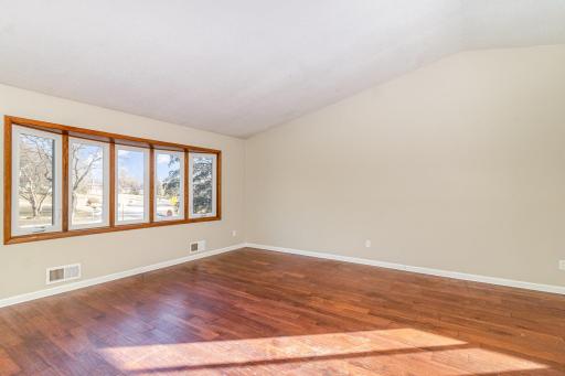 5305 Greenview Lane, Minneapolis, MN 55422