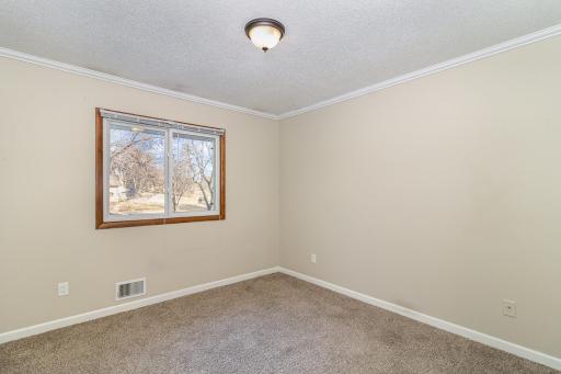 5305 Greenview Lane, Minneapolis, MN 55422