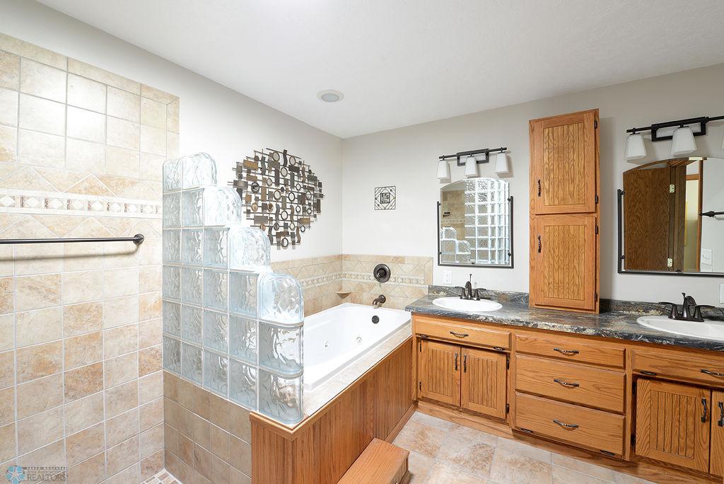 Whirlpool Tub