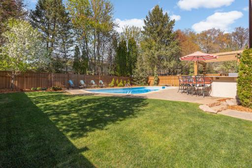 4404 Sunnyside Road, Edina, MN 55424
