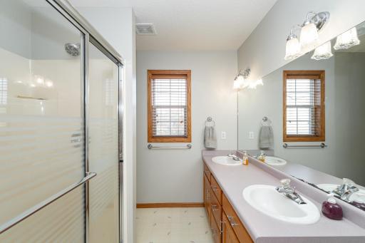 5209 Belmoral Lane NW, Rochester, MN 55901