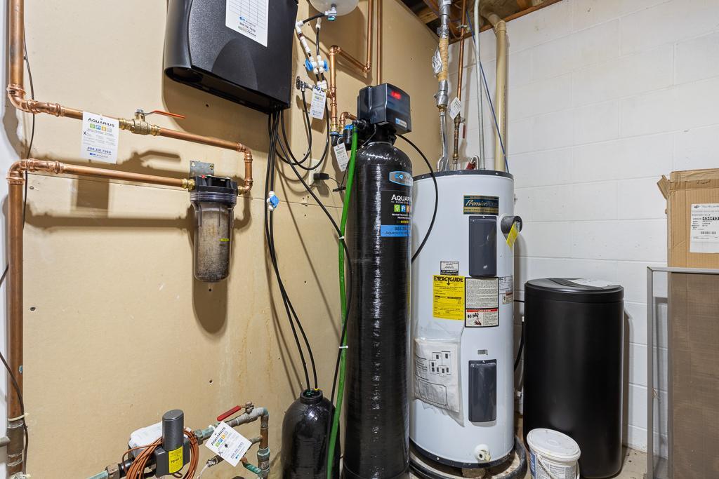 Check out the BRAND new Kinetico Water Filtration System. The seller paid for this equipment in full and it is ready to go for the new owner!
