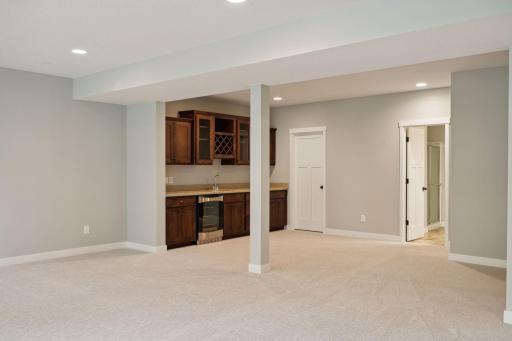 5837 Oaklawn Avenue, Edina, MN 55424