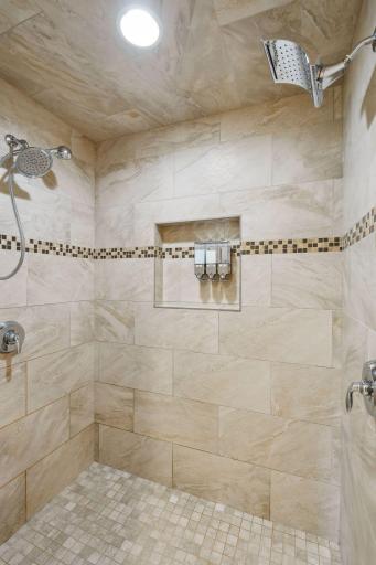 5837 Oaklawn Avenue, Edina, MN 55424
