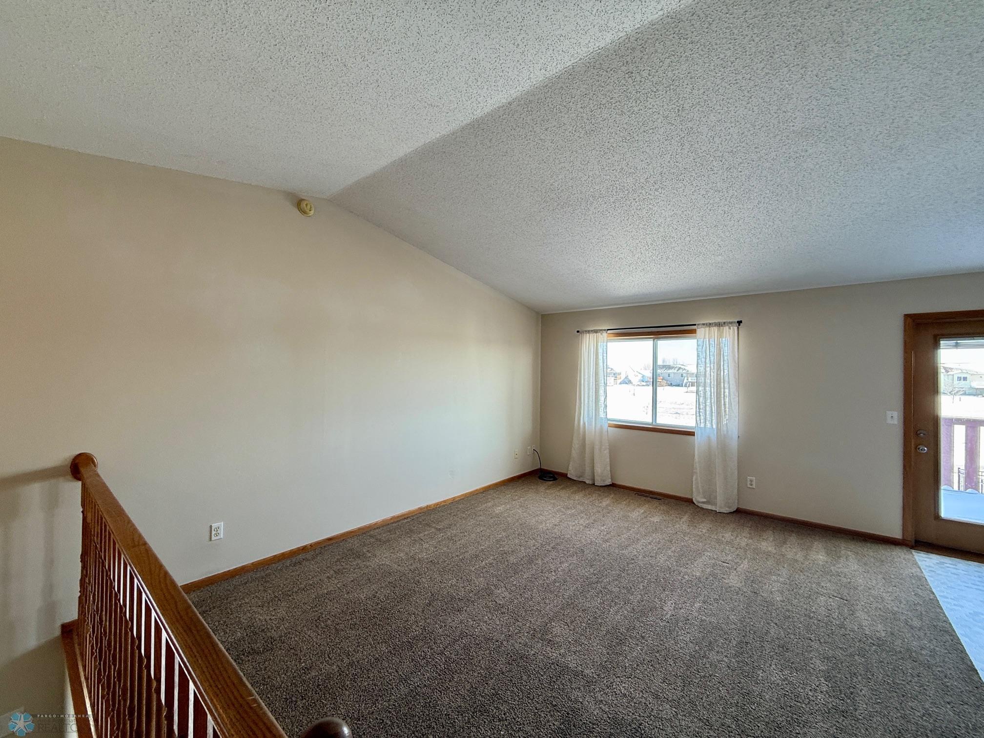 Living Room-Vaulted Ceilings