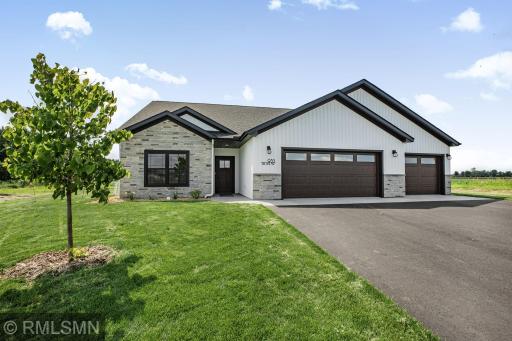 955 SW 3rd Avenue, Rice, MN 56367