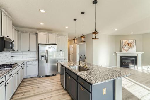 4799 Copper Circle - Web Quality - 011 - 13 Kitchen.jpg