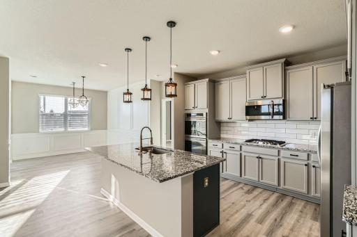 4799 Copper Circle - Web Quality - 012 - 14 Kitchen.jpg