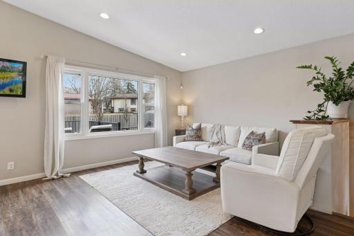 3233 Camelot Drive, Woodbury, MN 55125