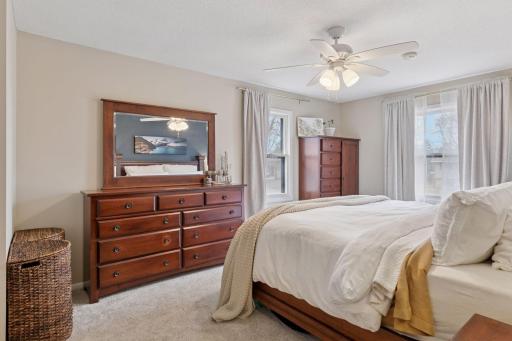 3233 Camelot Drive, Woodbury, MN 55125