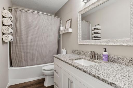 3233 Camelot Drive, Woodbury, MN 55125