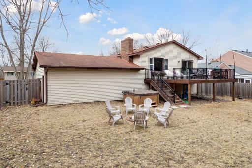3233 Camelot Drive, Woodbury, MN 55125