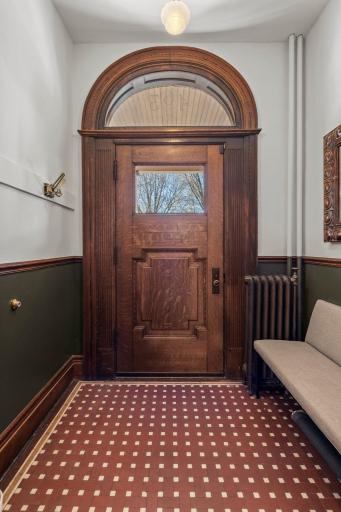 463 Ashland Avenue, Saint Paul, MN 55102