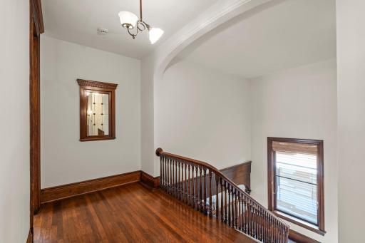 463 Ashland Avenue, Saint Paul, MN 55102