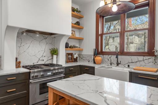 463 Ashland Avenue, Saint Paul, MN 55102
