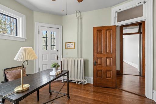 463 Ashland Avenue, Saint Paul, MN 55102